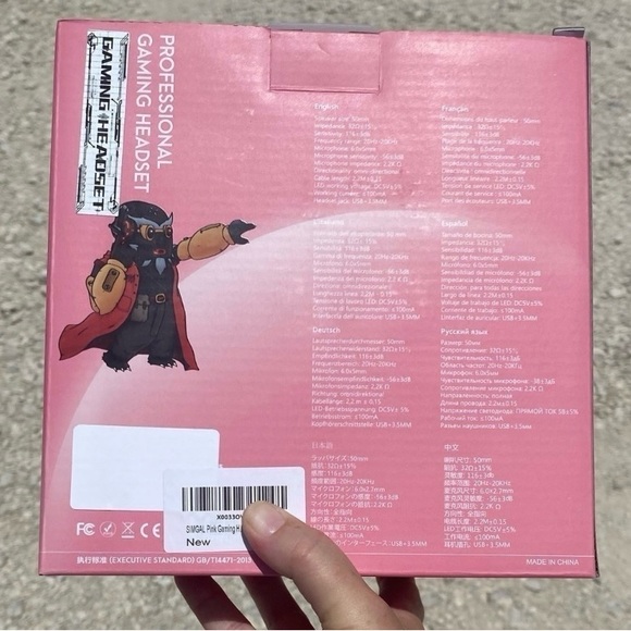 Pink Gaming Headset with Cat Ears - Picture 3 of 5